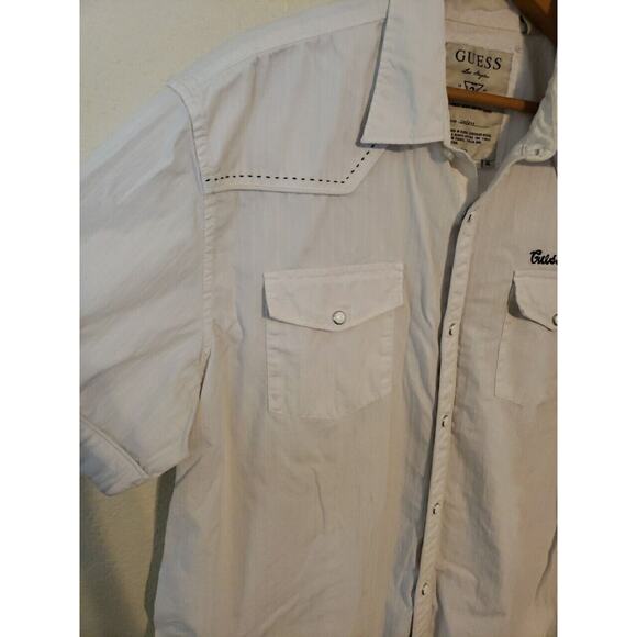 Men's Guess Logo White Shirt Short Sleeves Pockets Button Up Size XL pearl Snap - Picture 5 of 13